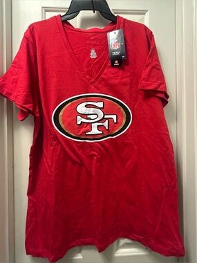 NWT Forty Niners 49ers MCCaffrey Vneck Tee